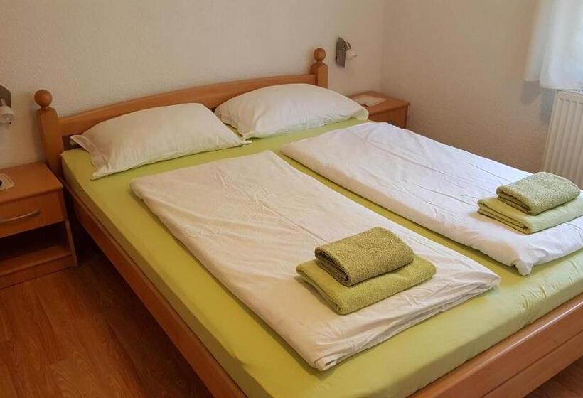 اتاق عادی, St George B&b