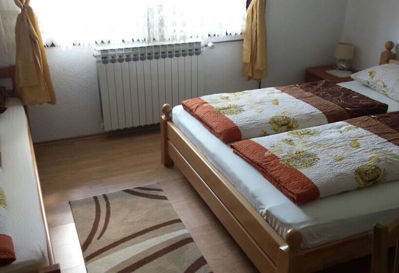 اتاق استاندارد سه نفره, St George B&b