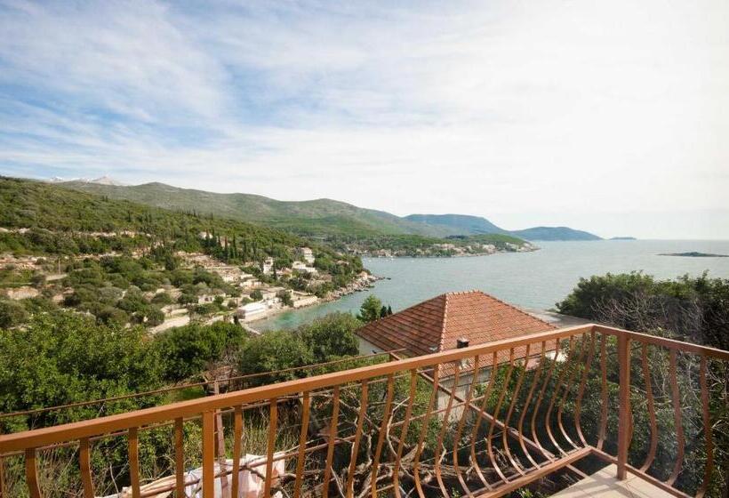 Студио Стандарт с Террасой, Guest House Rooms Rose