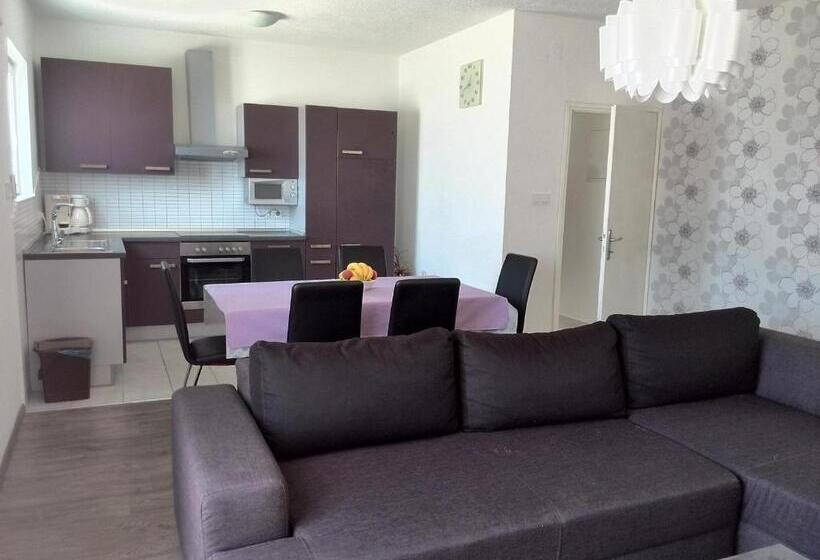 דירת חדר, Guesthouse Raffaello