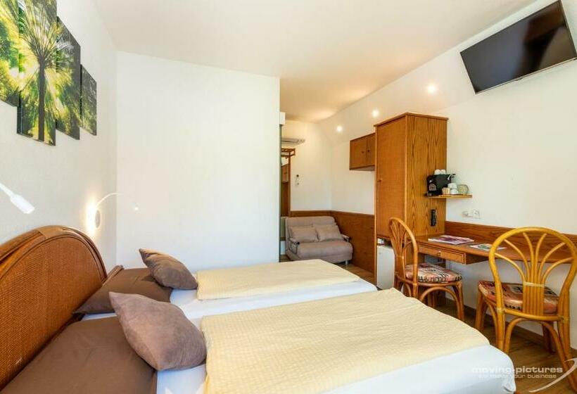 Бунгало Стандарт Вид на Сад, Bamboohouse Motel Riazzino