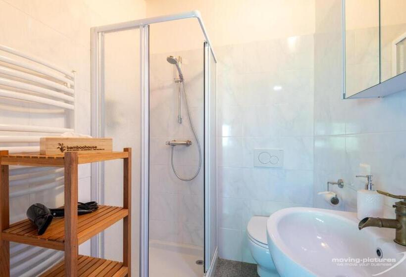 Семейный Номер, Bamboohouse Motel Riazzino