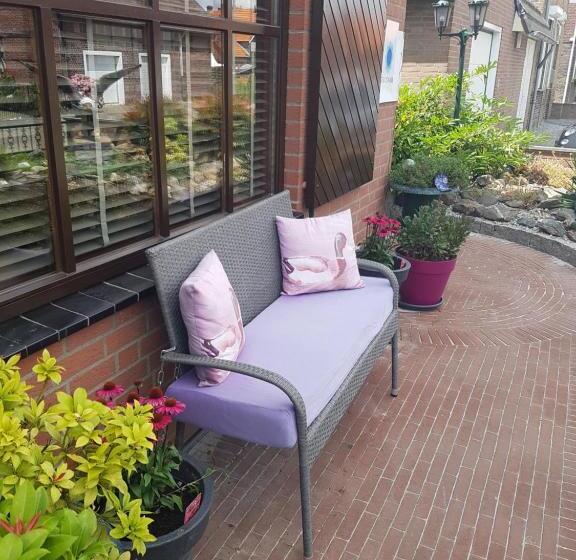 Standard Triple Room with Terrace, Erbuca Bed And Breakfast