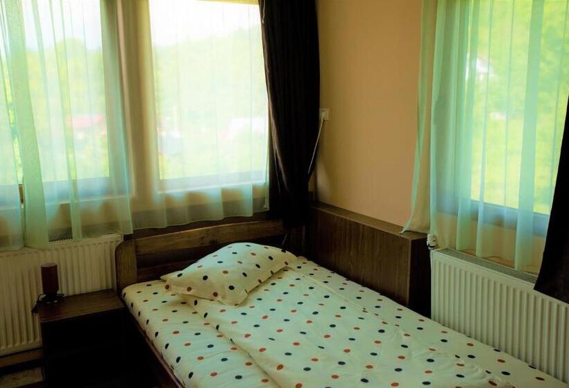 Economy Single Room, Casa Moroeni