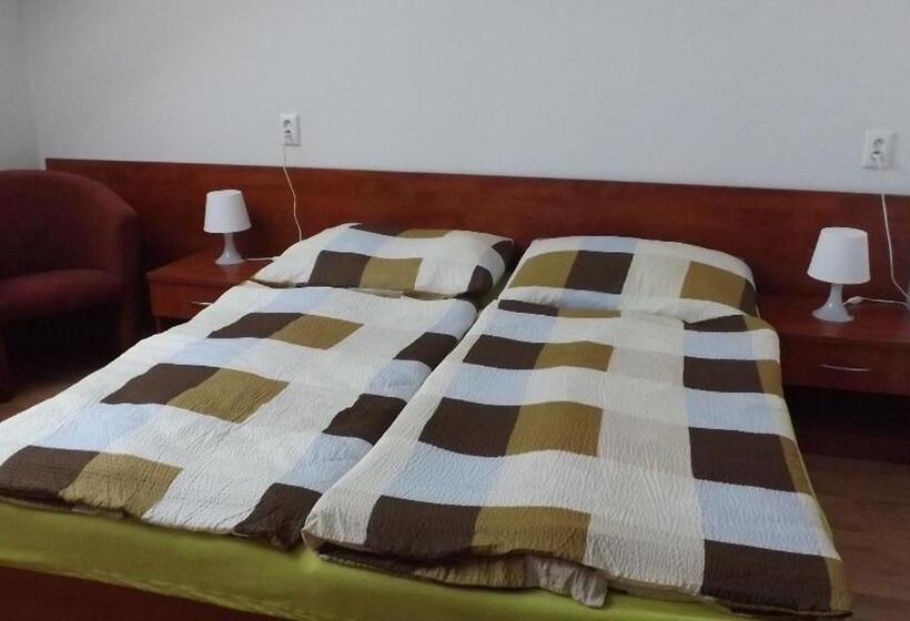 컴포트 룸, Penzión Lindava