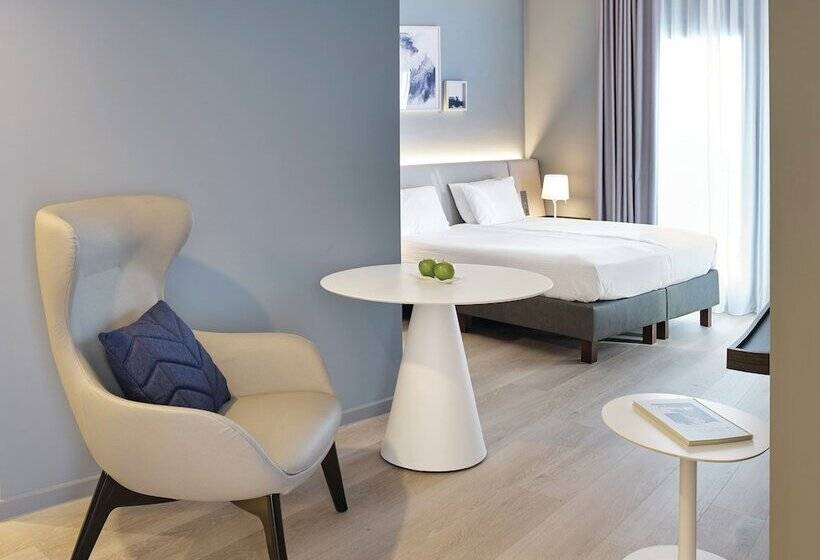Полулюкс Одноместный с Террасой, Van Der Valk Hotel Spa