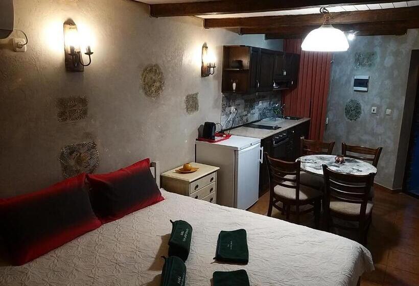 Бунгало Стандарт 2 Спальни, къща за гости там край реката