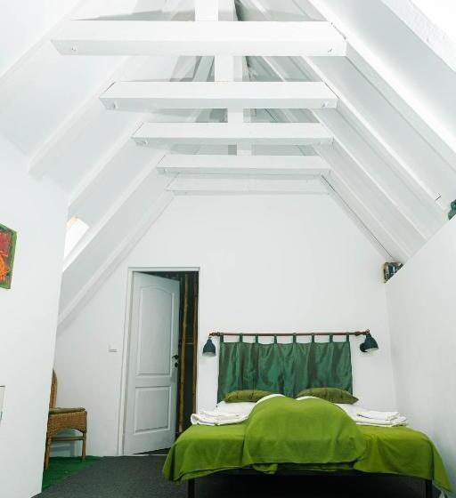 Номер Стандарт Трехместный, Casa Thea Cheile Nerei
