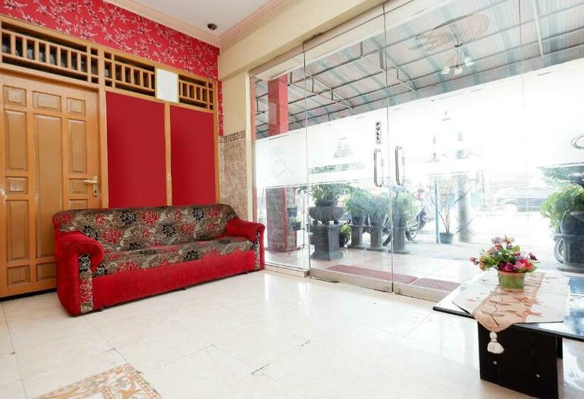 스탠다드 룸, Reddoorz Near Rumah Sakit Ortopedi Dr Soeharso
