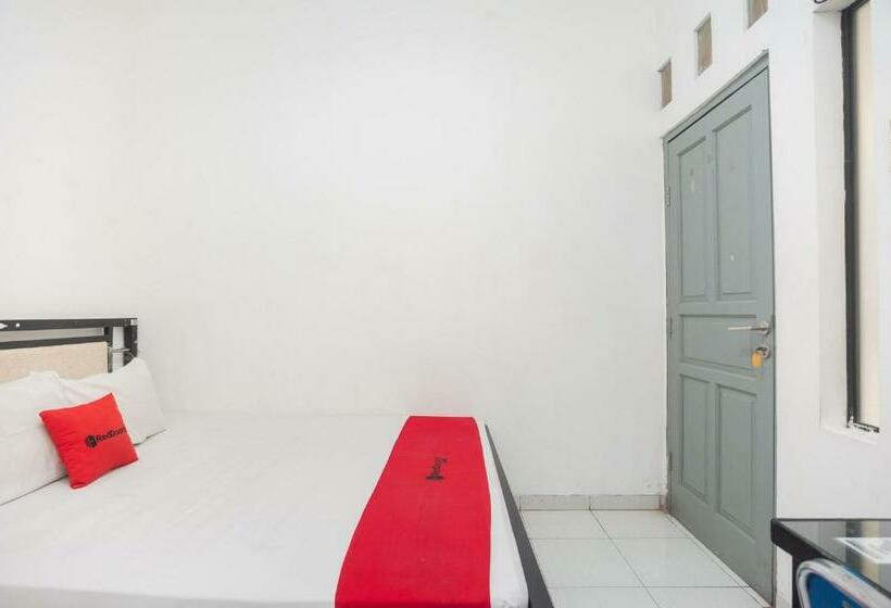 Номер Стандарт, Reddoorz Syariah Near Grand Galaxy Park