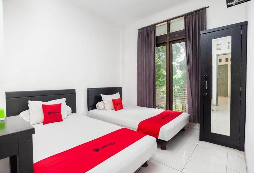 Номер Стандарт, Reddoorz Syariah Near Grand Galaxy Park