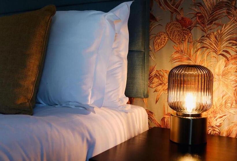 Семейный Номер Deluxe, Orange Grove Hotel & Gardens