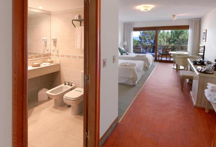 اتاق استاندارد با 2 تخت دوبل, Del Lago Golf & Art Resort