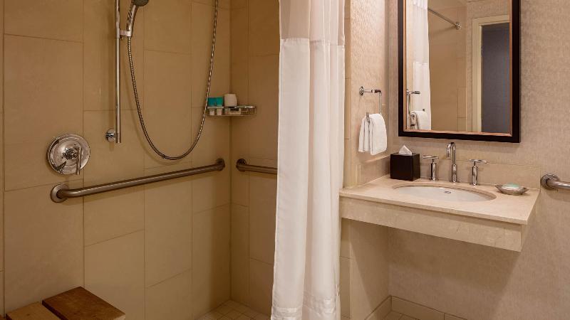 سوییت با چشم‌انداز دریا, St. Kitts Marriott Resort & The Royal Beach Casino