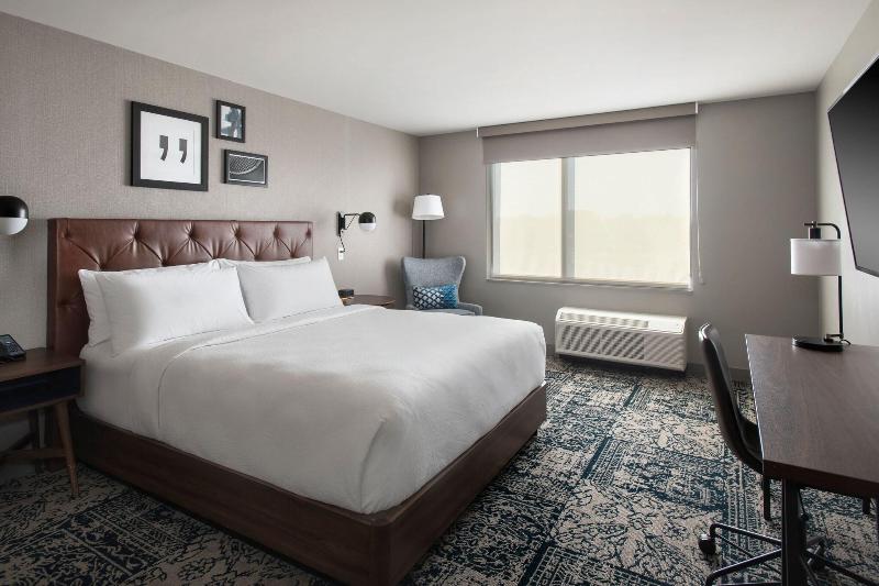 اتاق استاندارد با تخت بزرگ, Four Points By Sheraton Albany