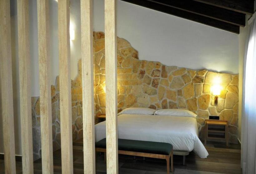 Люкс, Hostal Restaurante Villa De Brihuega