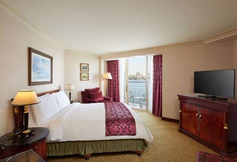سوئیت با چشم‌انداز رودخانه, Hilton Cairo Grand Nile