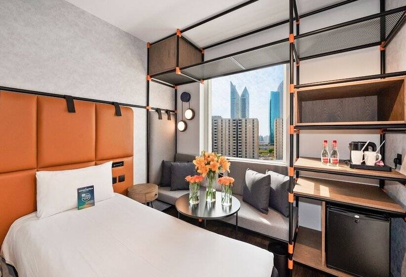 Номер Стандарт, Ibis World Trade Centre