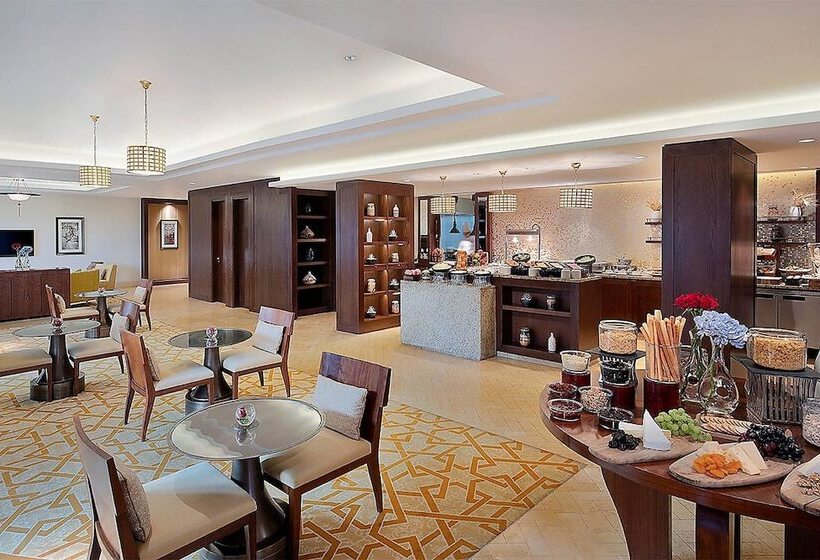Номер Клуб Вид на Море, The Ritz-Carlton, Dubai
