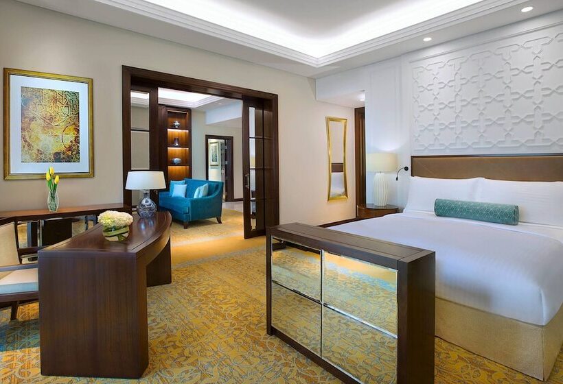 Люкс Семейный 2 Спальни, The Ritz-Carlton, Dubai
