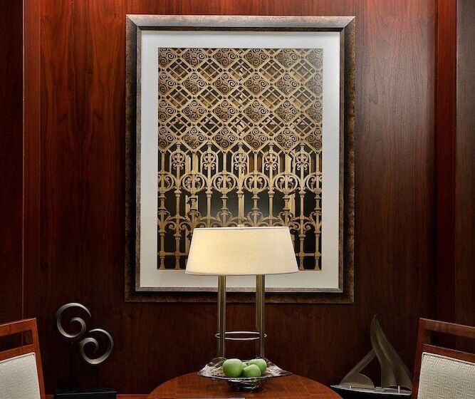 Люкс Клуб, The Ritz-Carlton, Dubai