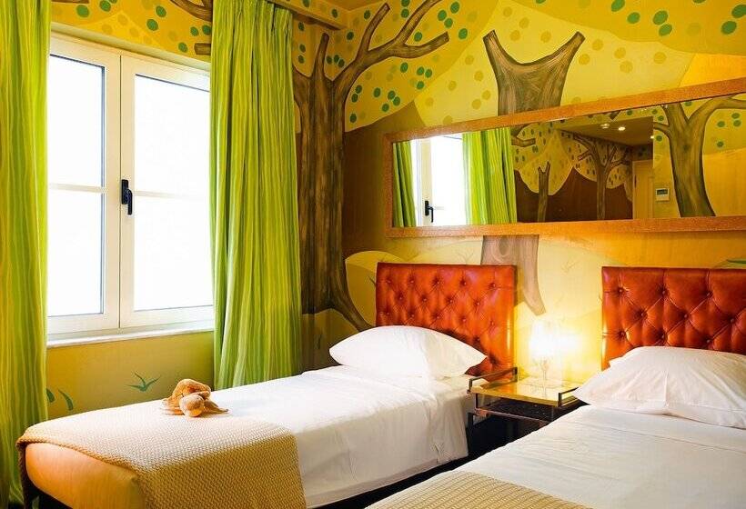 家庭间, Grecotel Pallas Athena
