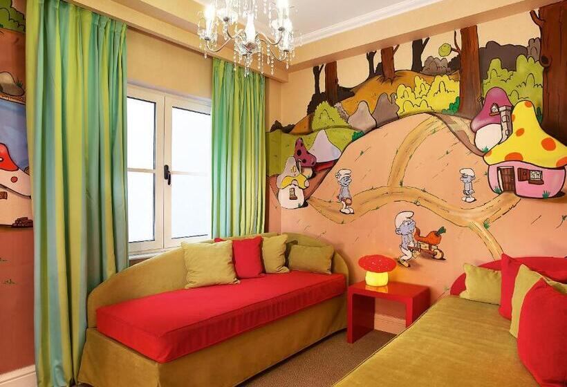 家庭间, Grecotel Pallas Athena