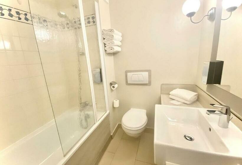 اتاق استاندارد با تخت دوبل, Campanile Val De France