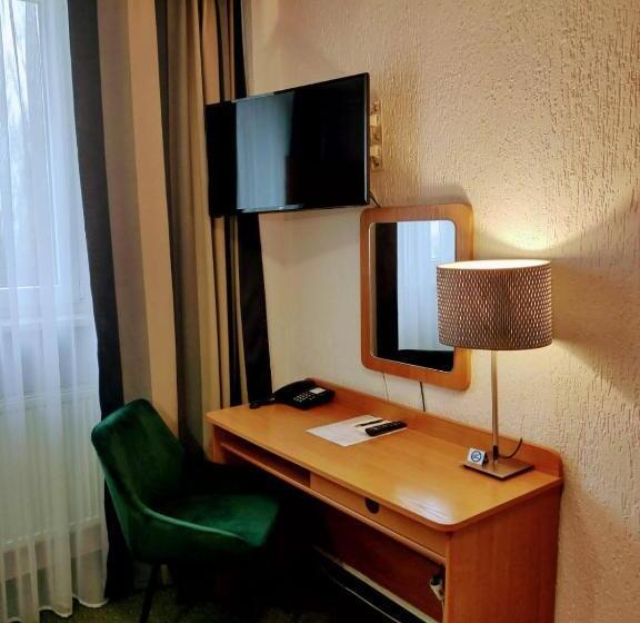 Standard Room, Gromada Poznań