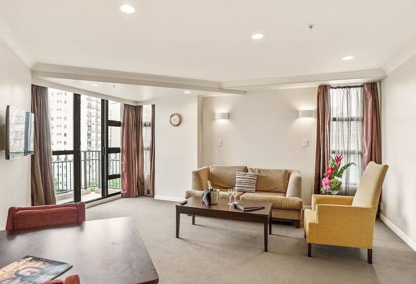 Президентский Люкс, Parkside Hotel & Apartments