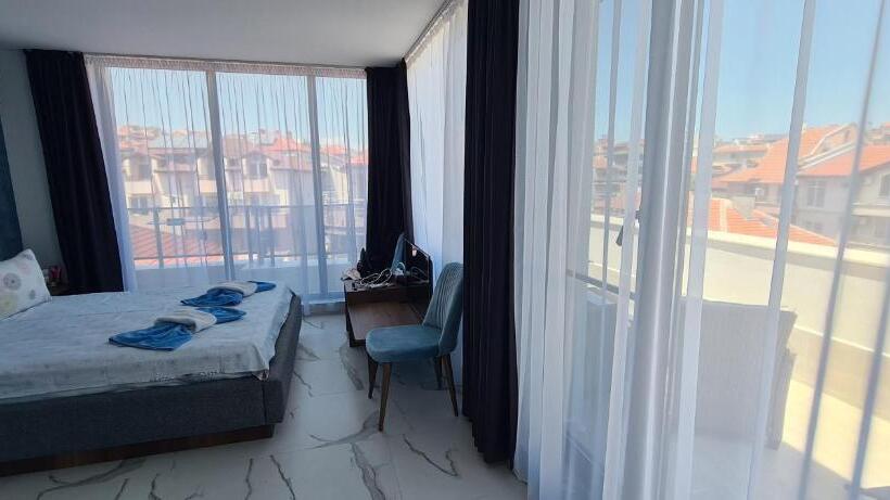 Номер Deluxe Вид на Море с Балконом, Guesthouse Odesos