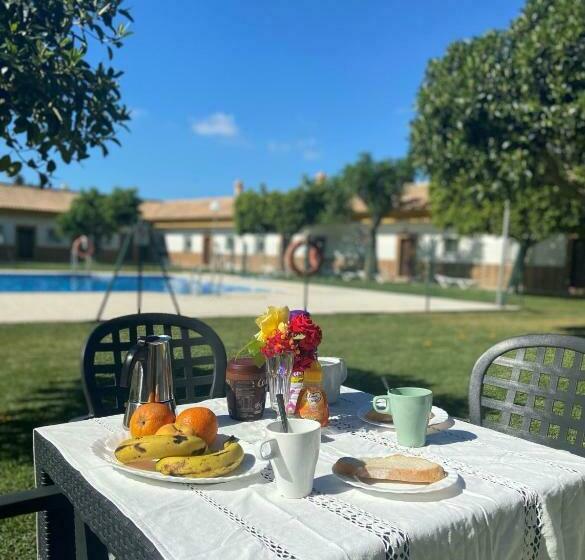 标准三人间, Hostal Los Mellizos
