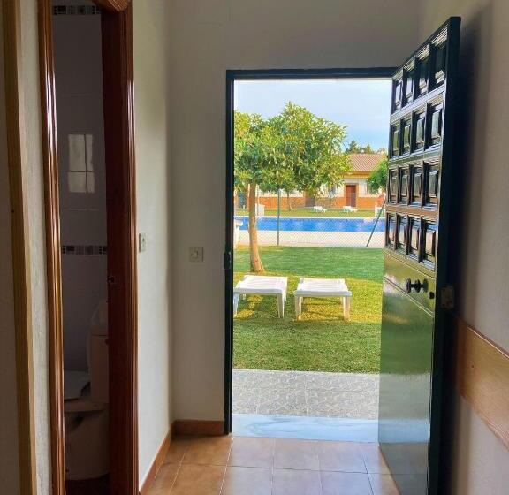 标准三人间, Hostal Los Mellizos
