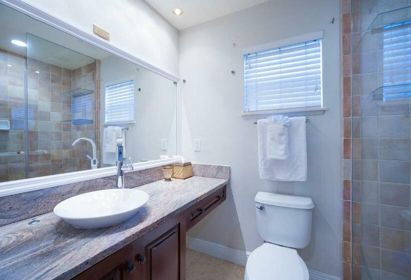 1 Bedroom Penthouse Apartment, Regal Beach Club