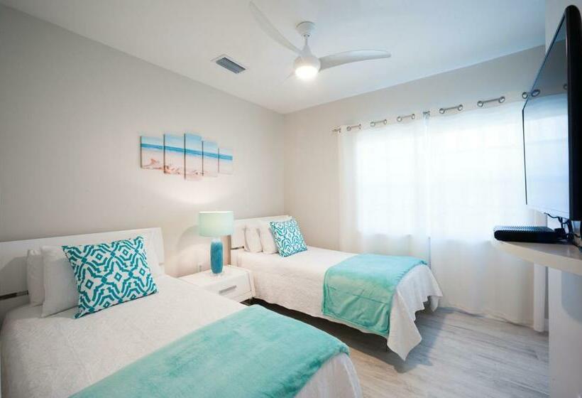 1 Bedroom Penthouse Apartment, Regal Beach Club