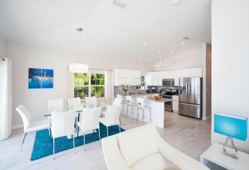 1 Bedroom Penthouse Apartment, Regal Beach Club