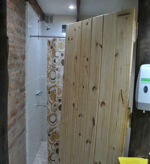 تختخواب در اتاق مشترک, Ruca Kiñe Hostel