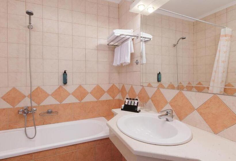 דירת חדר נוף לים, Century Resort