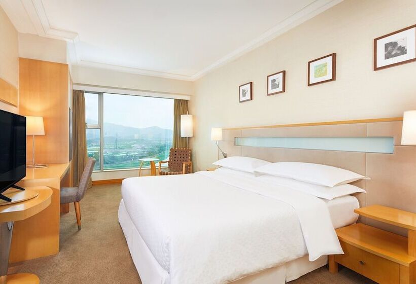 Номер Superior, Four Points By Sheraton Shenzhen