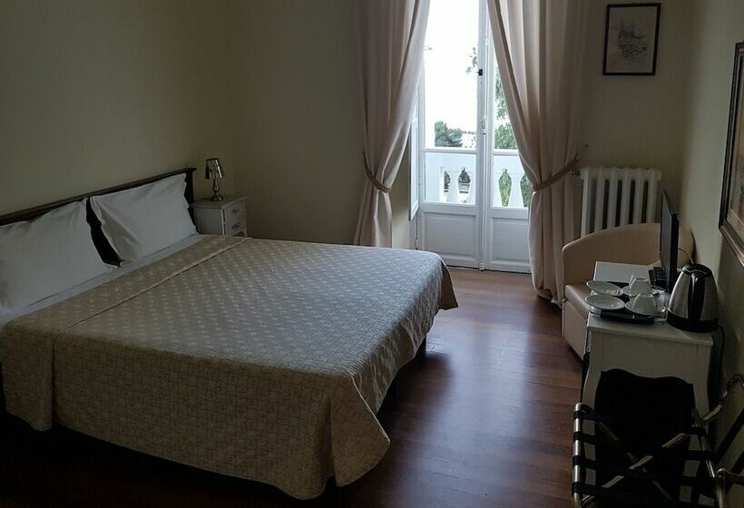 اتاق استاندارد با چشم‌انداز دریا, Grand Hotel & Des Anglais Spa