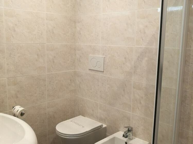 اتاق استاندارد با چشم‌انداز دریا, Grand Hotel & Des Anglais Spa