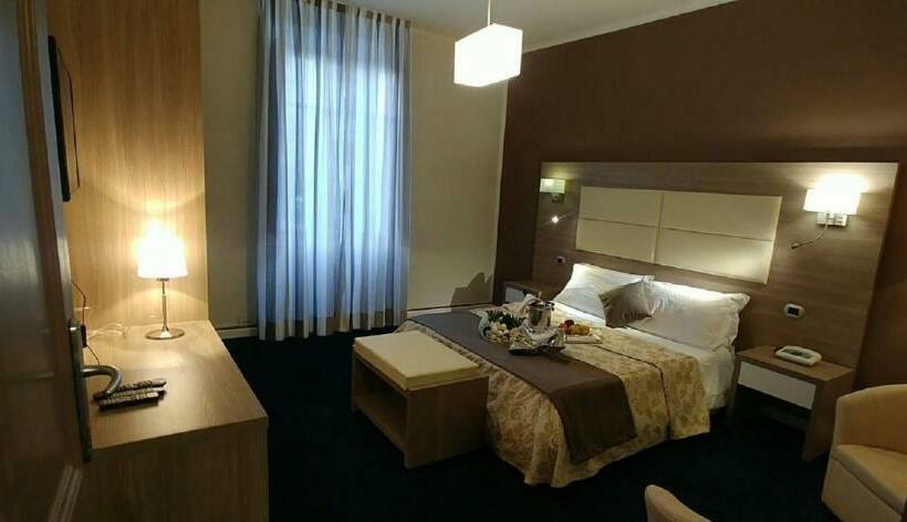 اتاق استاندارد چهار تخته, Grand Hotel & Des Anglais Spa