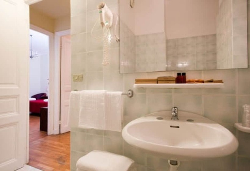 اتاق استاندارد چهار تخته, Grand Hotel & Des Anglais Spa