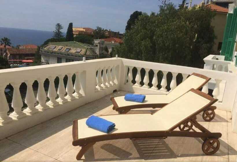 سوییت با چشم‌انداز دریا, Grand Hotel & Des Anglais Spa