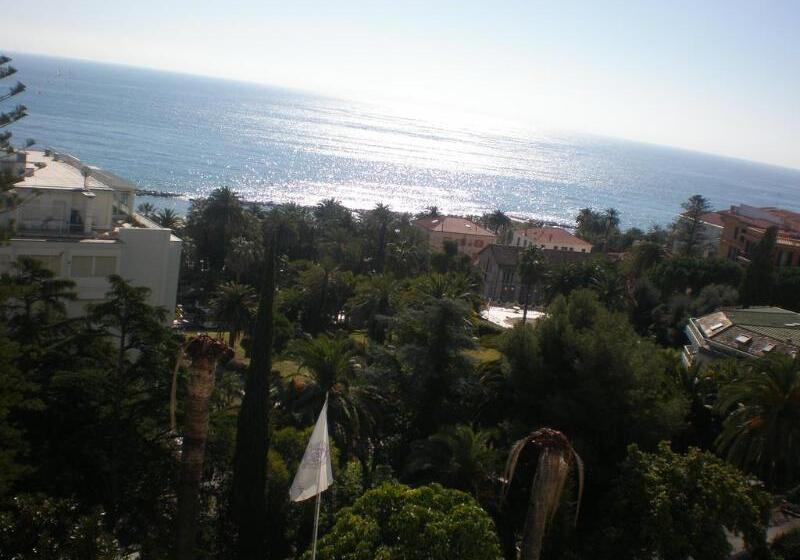 اتاق استاندارد سه نفره, Grand Hotel & Des Anglais Spa