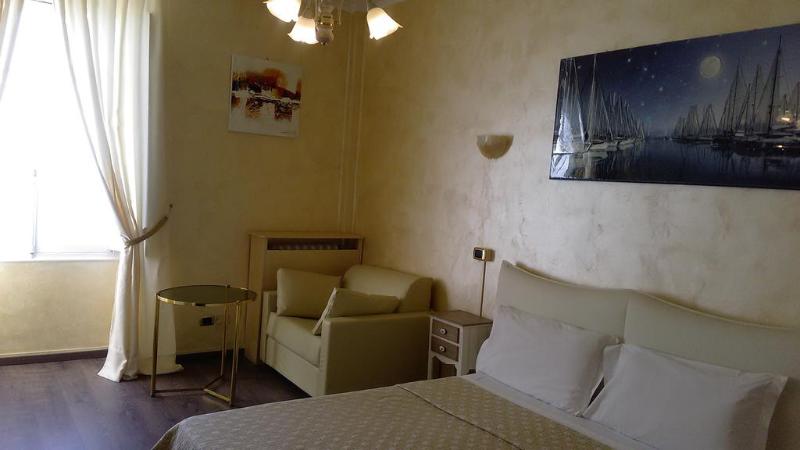 اتاق استاندارد سه نفره, Grand Hotel & Des Anglais Spa