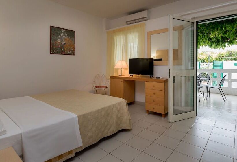 Трежместный Номер Economy, Maritalia Hotel Club Village   All Inclusive