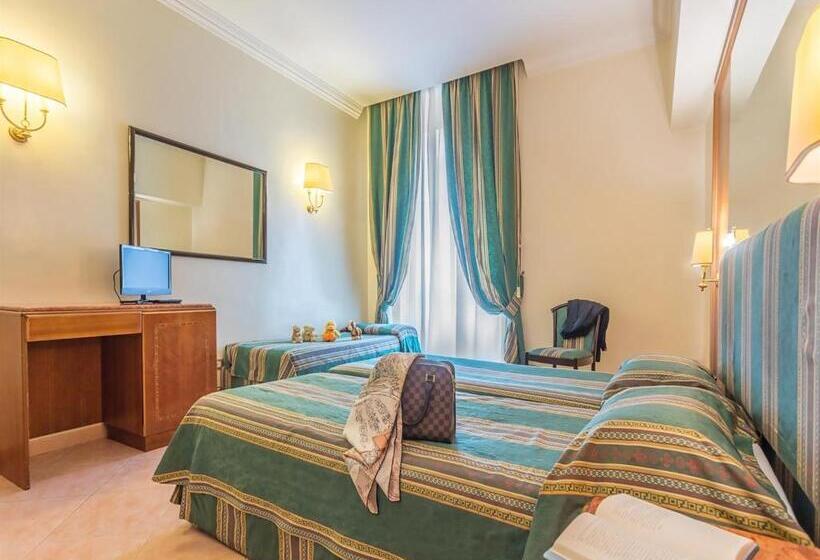 Номер Стандарт Трехместный, Raeli Hotel Floridia