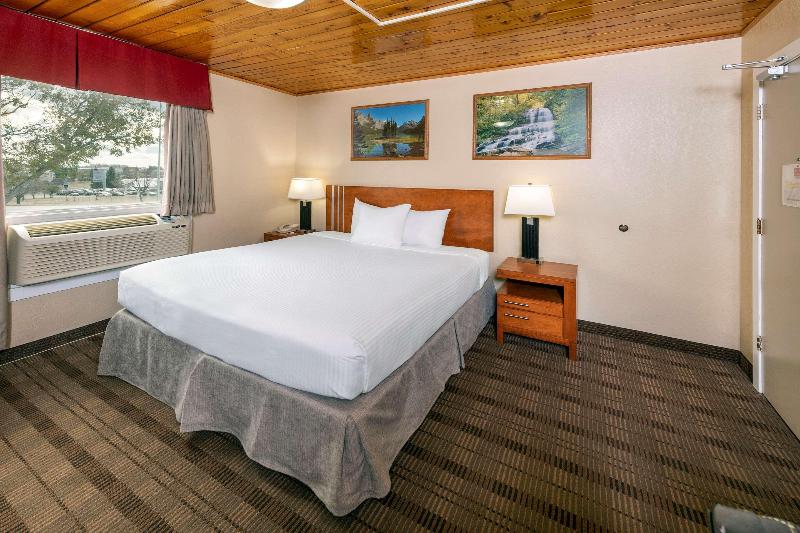 Стандартный Номер Кровать Кинг, Econo Lodge Inn & Suites