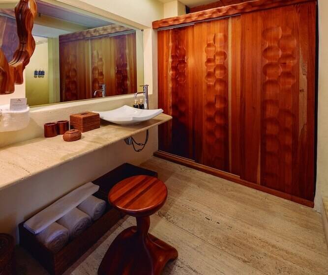 سوییت جونیور, El Santuario Resort & Spa